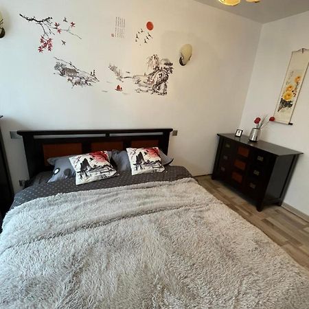 Titan Parc Home Bukares Bagian luar foto