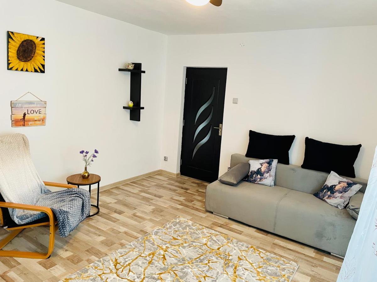 Titan Parc Home Bukares Bagian luar foto
